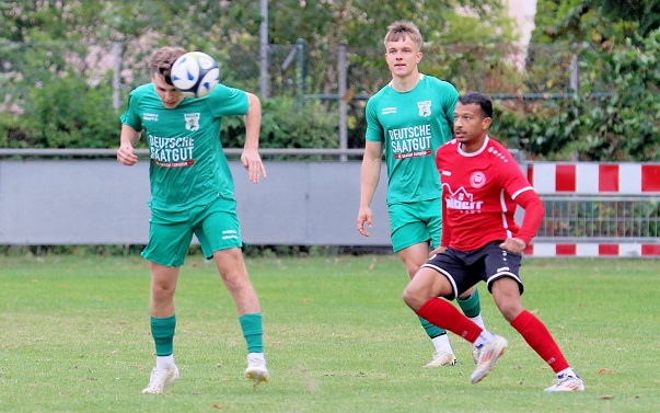 Derbytime in der Landesliga: Tabellenführer Großbardorf schließt die Vorrunde in Schweinfurt ab, Dampfach erwartet Fuchsstadt