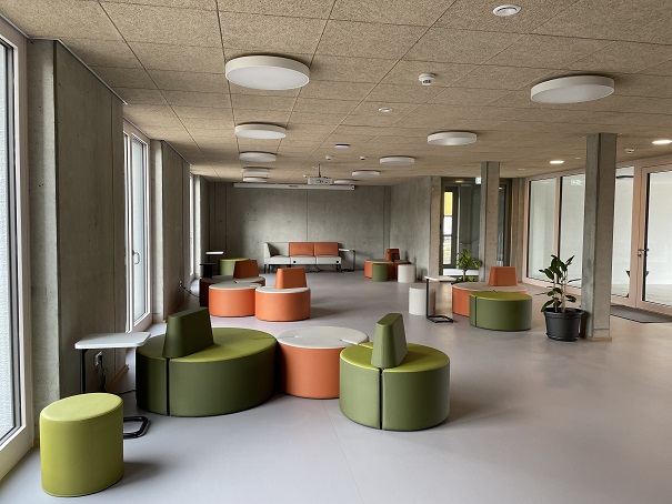 Investition in die berufliche Bildung im Landkreis Rhön-Grabfeld: Einweihung des neuen Schülerwohnheims