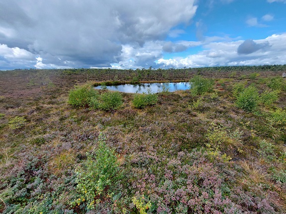Gemeinsame Streife der Polizei und der Ranger des Biosphärenreservates Rhön – Wanderer und Touristen einsichtig