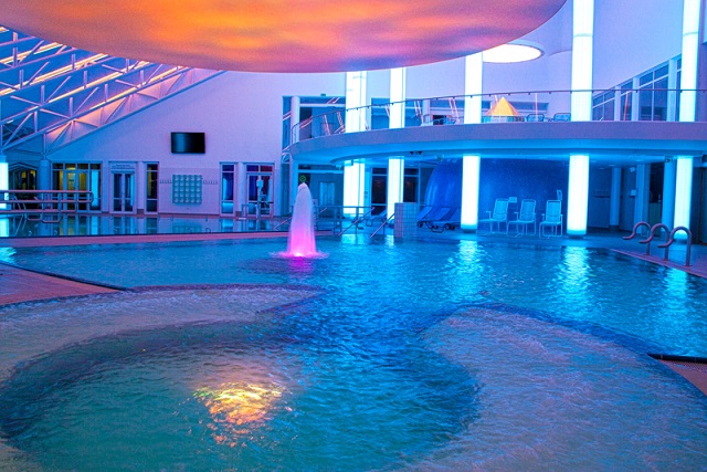 Wandern zwischen Gaumenfreude, Geschichte und Auszeit in der Therme: Auf den Spuren der Waldsassener Äbte