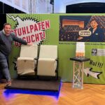 Kultur braucht Platz: Die Stuhlpatenschaft im neu sanierten Theater als besondere Aktion