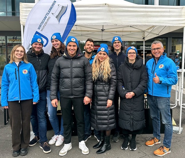 Aktion „Suppe to go“ der Wirtschaftsjunioren Würzburg sammelt Spenden für die Bahnhofsmission und stärkt soziales Bewusstsein