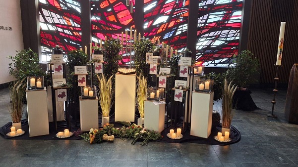 Ein Abschied in Würde: Schweinfurt gedenkt bei einer Trauerfeier Verstorbenen ohne Angehörige