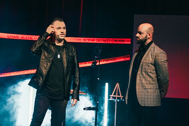 True Crime Magic: In der Stadthalle Haßfurt trifft Illusion auf harte Realität