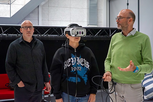 In Schweinfurt in die Tiefsee eintauchen: Studierende und Forschende der THWS planen die Entwicklung eines virtuellen Tauchgangs