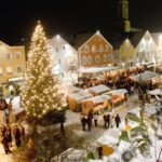 Tausend Christbäume, ein Schauspiel und eine Schifffahrt ins Ungewisse