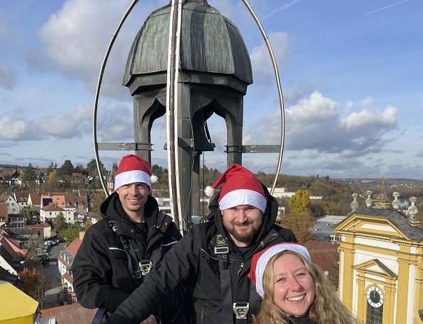 Die größte Adventskerze Bayerns brennt in Kitzingen wieder ab dem 28. November