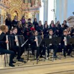 Ensemble Akkordeonissimo, Jugendchor „die junge ars“ und Kinderchor Ars Antiqua machen in der St. Laurentius-Kirche gemeinsame Sache