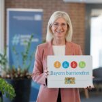 „Barrierefreiheit ist kein Luxus“: Sozialministerin Ulrike Scharf zieht positive Bilanz nach 10 Jahren „Bayern barrierefrei“