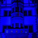 Rathaus erstrahlt blau: Stadt Schweinfurt beteiligt sich am Aktionstag „Cities for Life“