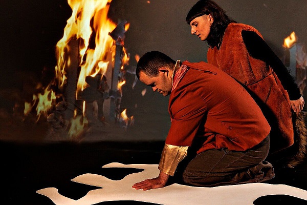 Herbst im „Theater Augenblick“: Wiederaufnahme von „Helle Schatten“, im Dezember ist Premiere mit „Geschichten aus dem Wienerwald“