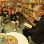 Vorlesetag in der öffentlichen katholischen Bücherei Greßthal: Bischof Dr. Franz Jung und das kleine Gespenst