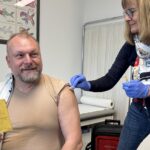 Gut vorbereitet in die kalte Jahreszeit: Jetzt an Grippe- und Coronaimpfung denken