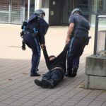 Bei einer Großübung der Polizei im Bereich Main-Rhön war das Gymnasium in Gerolzhofen der Übungsort