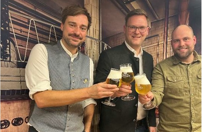 Genuss, Handwerk und Zusammenhalt aus Ochsenfurt: Kauzen Bräu präsentiert das Hopfenbier 2025