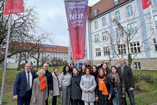 Internationaler Tag gegen Gewalt an Frauen: Landkreis Würzburg setzt starkes Zeichen der Solidarität