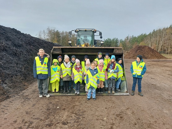 Kindermitbringtag: Am schulfreien Buß- und Bettag bot auch das Landratsamt Kitzingen praktische Unterstützung an