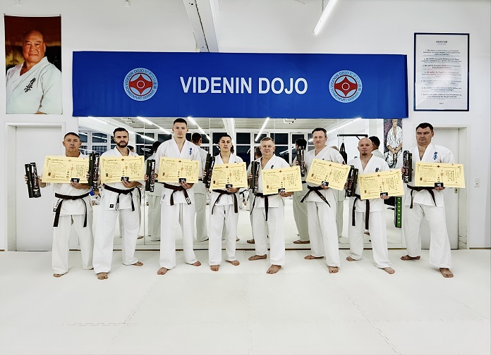 Durch Disziplin, Respekt, Ausdauer und Verantwortungsbewusstsein: Neue Träger des 1. Dan im Videnin Dojo Schweinfurt