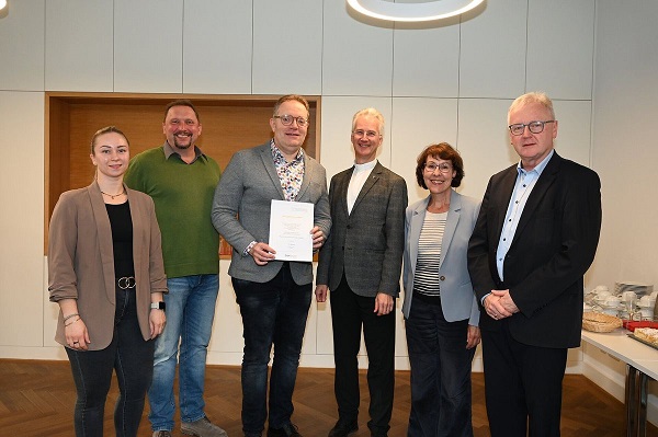 Feierstunde: Markus Hauck wurde für 25 Jahre im Dienst des Bistums geehrt