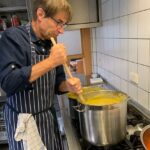 Greßthaler Pfarrei lud heuer zum 30. Missionsessen ein: Berthold Schlereth ist seit drei Jahrzehnten für die Mahlzeit verantwortlich