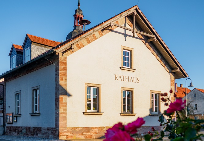 57-Jähriger greift Gemeinderäte und Bürgermeisterin verbal an und bedroht sie: Kriminalpolizei übernimmt Ermittlungen