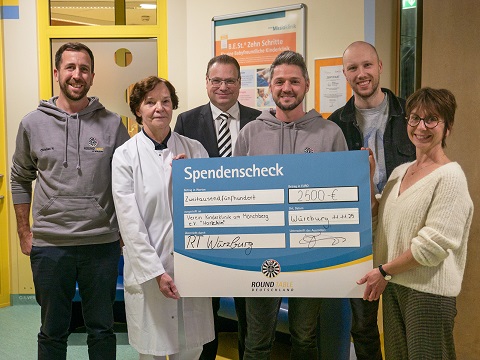 Round Table Würzburg spendet für Frühgeborenennachsorge der Missio Kinderklinik