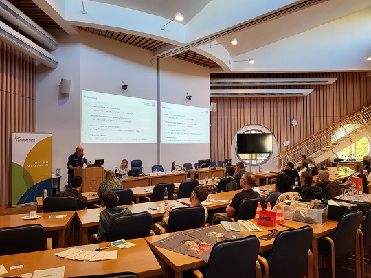 Gesundheitsamt und Stadtjugendamt informieren gemeinsam mit der Polizei zum Thema Suchtprävention an Schulen