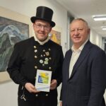 Weitere Auszeichnung für Unternehmen im Landkreis beim Umwelt + Klimapakt Bayern: Kaminkehrermeister Felix Keßler erhält Urkunde