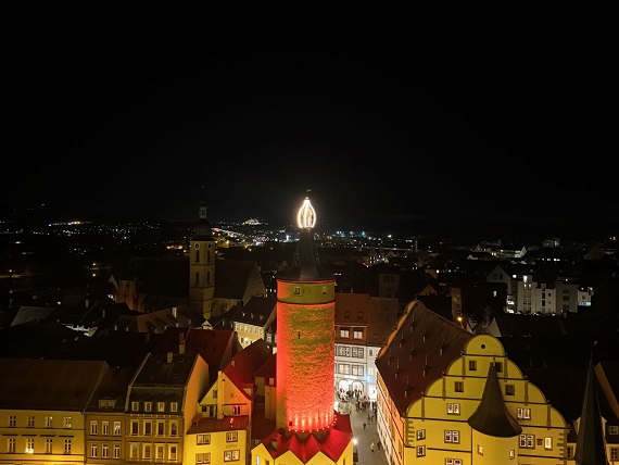 Weihnachtliche Stadtführung durch ein Kitzingen im Lichterglanz