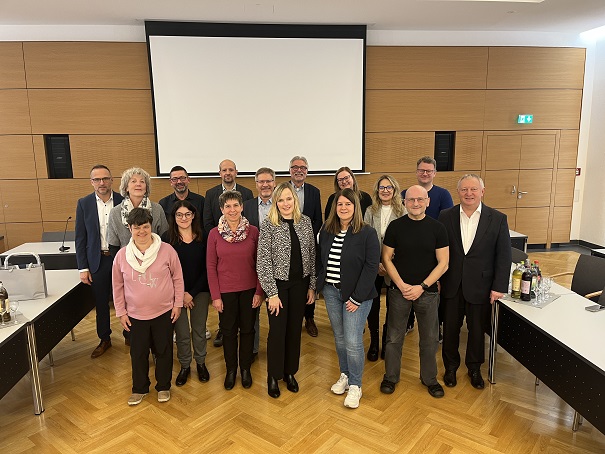 Alles zu seiner Zeit: Dienstjubiläen und Verabschiedungen in den Ruhestand