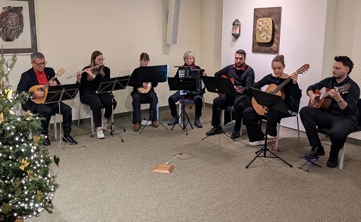 Adventskonzert sorgt für festliche Momente im Leopoldina-Krankenhaus