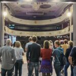Ein Blick die Bühne und die Werkstätten zu „Tartüff“ im ETA Hoffmann Theater