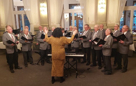 So war die Weihnachtsfeier der Bad Kissinger Senioren im Saal des Hotels Victoria