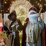 Am Vorabend des 6. Dezember zogen beide durch die Straßen und Gassen: Der Dorf-Nikolaus und sein treuer Gefährte waren wieder unterwegs