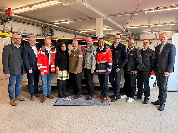 Neues Einsatzfahrzeug eingeweiht: Stärkung der Notfallversorgung im Rettungsdienstbereich Würzburg