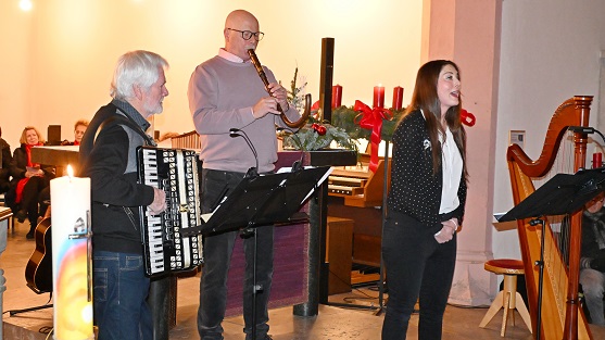 Viel Lob für die beiden Kirchengemeinden und den Gartenbauverein: Gochsheimer Advent bereichert die Vorweihnachtszeit
