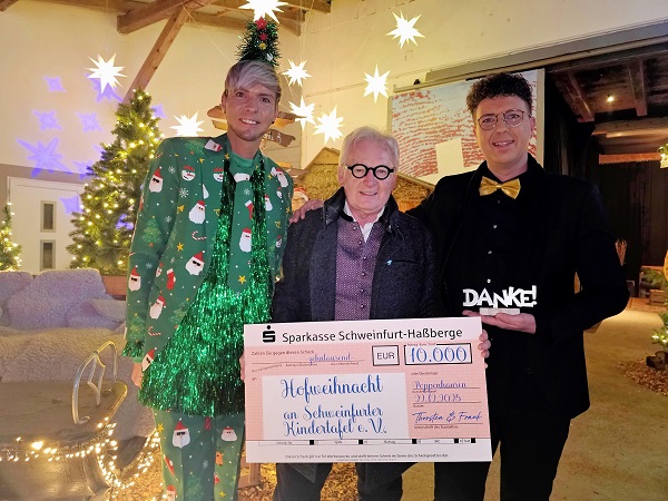 Die „Hofweihnacht“ in Poppenhausen: Rund 3000 Besucher und mehr als 10.000 Euro für die Schweinfurter Kindertafel