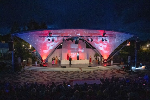 „Jedermann – Das Spiel vom Sterben des reichen Mannes“: Theaterhighlight vervollständigt den HUK-COBURG open-air-sommer