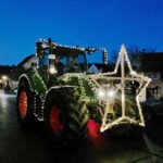 So war die Lichterfahrt von Traktoren in Oberschleichach drei Tage vor Heiligabend – BILDER & FILM!