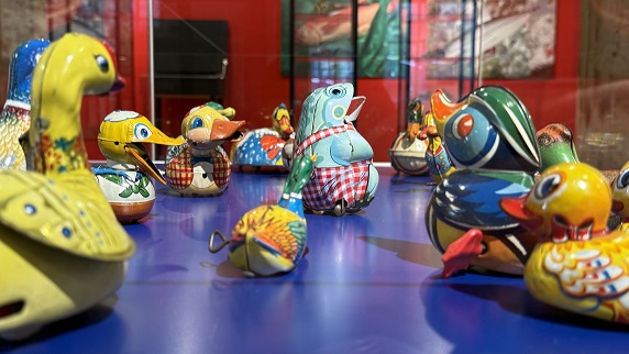 Kinderworkshop „Tiermasken basteln“ im Kloster Wechterswinkel: Kreativwerkstatt zur aktuellen Winterausstellung „Mechanische Tierwelt“