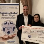 Stiftung „Forschung hilft“: Weitere 5.000 Euro-Spende vom Krimi-Autor Alexander Meining