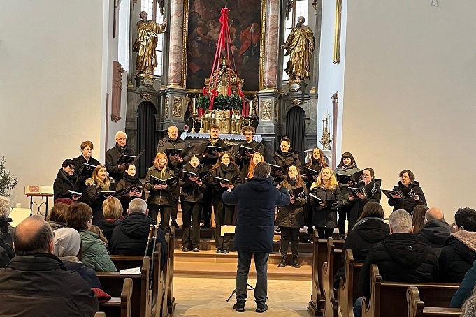 Überzeugende musikalische Matinee in der St. Laurentius-Kirche des Marktheidenfelder Projektes „Pizza-Chor“