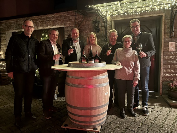 Weingut Max Markert aus Eibelstadt erhält Ehrenpreis des Landkreises Würzburg 2025