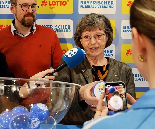 Die Vorrundengruppen für den LOTTO Bayern Hallencup der Herren und die JOBRAD® Bayerische Hallenmeisterschaft der Frauen sind ausgelost