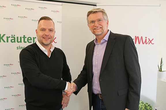 Neukonstellation in der Geschäftsführung von Kräuter Mix: Der Spezialist für luftgetrocknete Kräuter und Gewürze ernennt Marco Grasmeder zum neuen Kaufmännischen Geschäftsführer