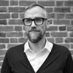 Zweimaliges Hörerlebnis in der Stadtbibliothek: Dr. Björn Johannsen präsentiert John Cages „Sonata II“ in Marktheidenfeld