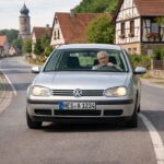 Nach der Gefährdung des Straßenverkehrs durch einen 82-Jährigen sucht die Polizei weitere Geschädigte