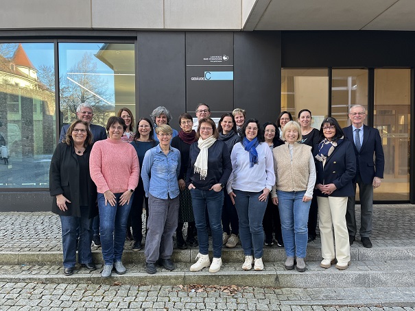 Im Dienst der Bildung: Staatliches Schulamt mit Ehrungen für 25 und 40 Jahre Unterricht