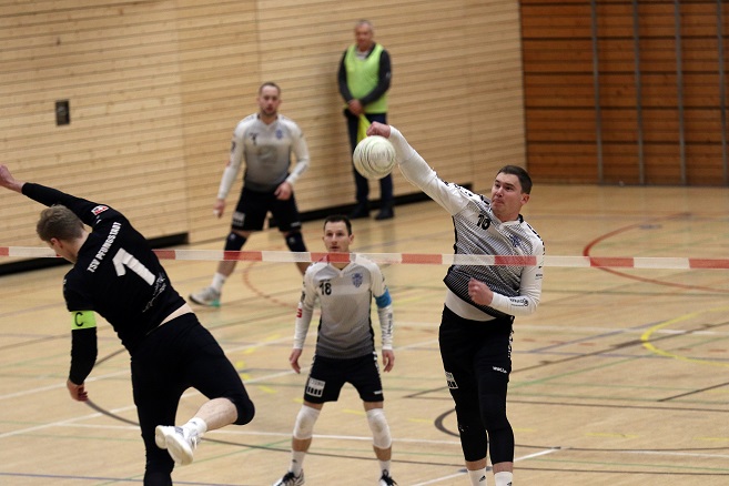 Wunder gibt es nicht immer, aber immer wieder: Der TV Oberndorf darf dank Schützenhilfe auf den Klassenerhalt hoffen – FOTOS & VIDEO!