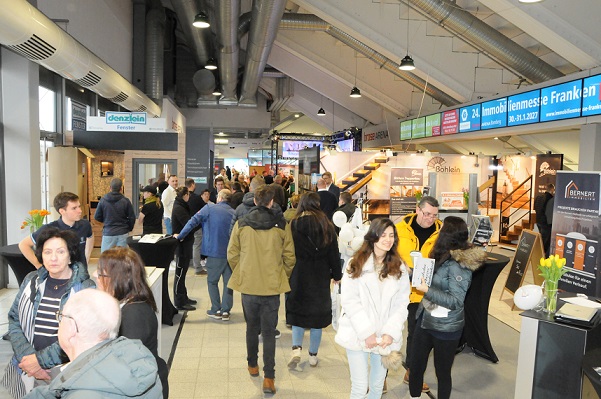 Wie immer erfolgreich mit 5000 Besuchern: So war der 23.Immobilienmesse Franken in der Bamberger brose Arena